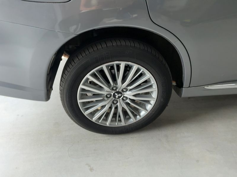 Mitsubishi Outlander 2.4 PHEV 4WD 2018 – снимка 9