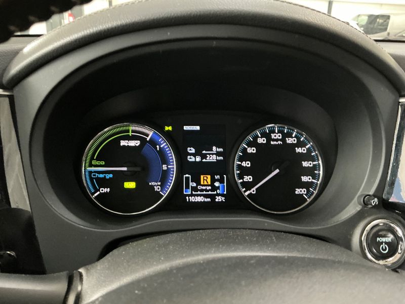 Mitsubishi Outlander 2.4 PHEV 4WD 2018 – снимка 18