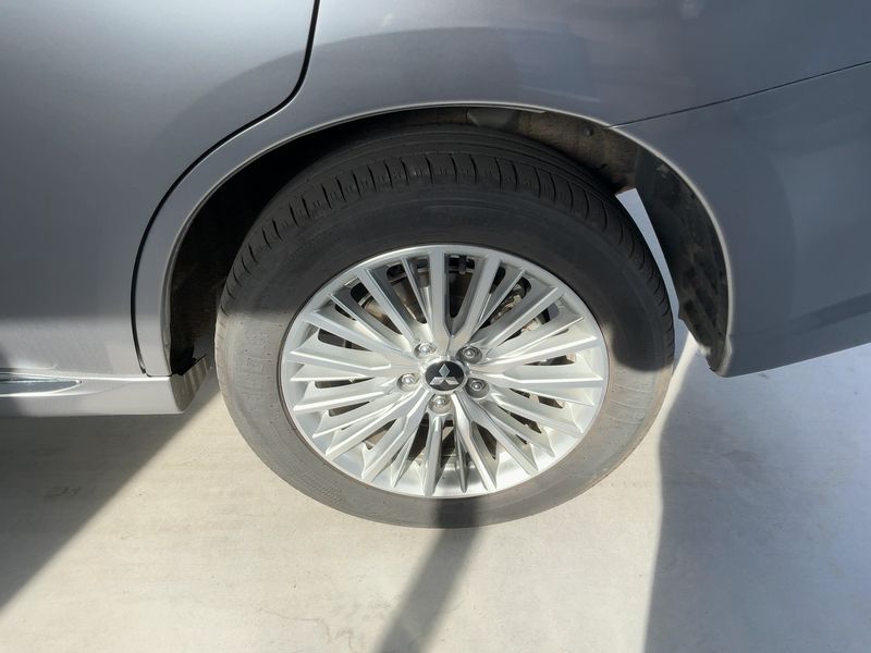 Mitsubishi Outlander 2.4 PHEV 4WD 2018 – снимка 5