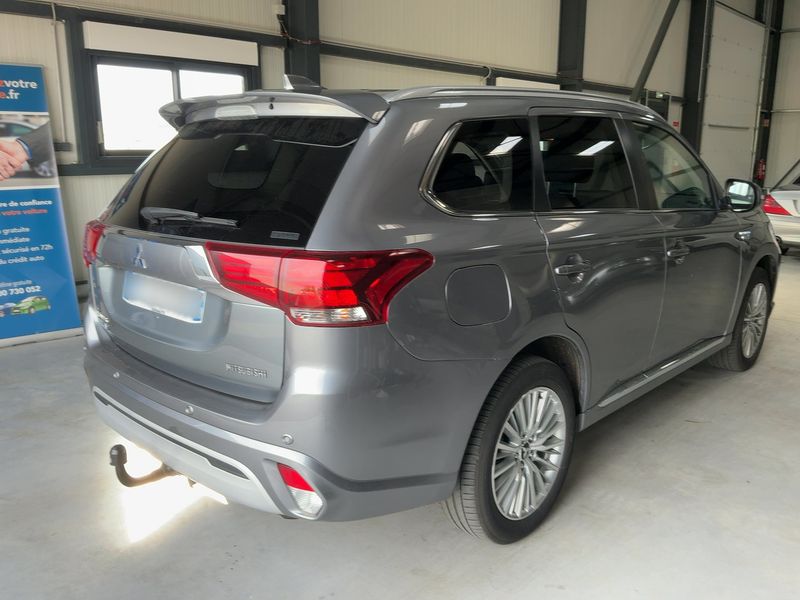 Mitsubishi Outlander 2.4 PHEV 4WD 2018 – снимка 8