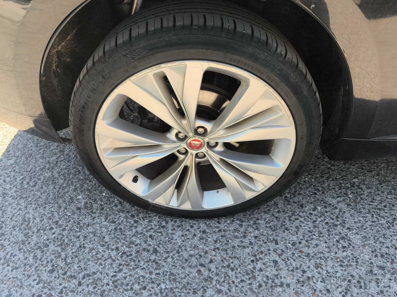 Jaguar F-Pace 20d R-Sport AWD 2017 – снимка 19