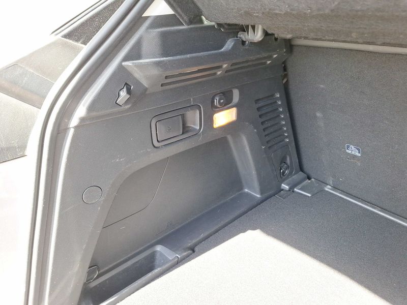 Peugeot 3008 1.2 PureTech Allure Business 2018 – снимка 40