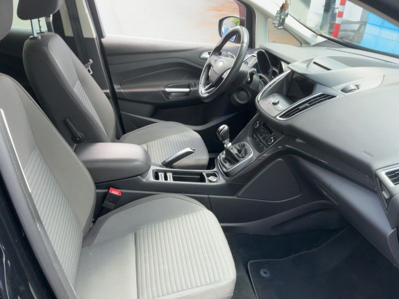 Ford Grand C-Max 1.0 EcoBoost Titanium 2018 – снимка 16