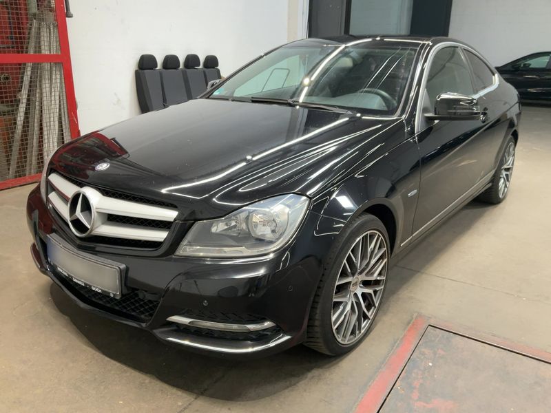 Mercedes-Benz C-Klasse C 180 CGI BlueEfficiency 2012 – снимка 1