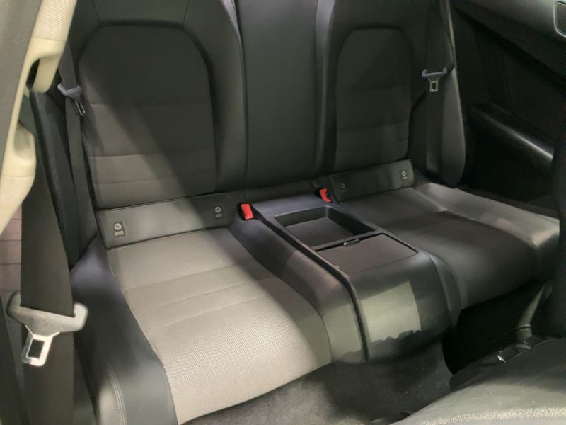 Mercedes-Benz C-Klasse C 180 CGI BlueEfficiency 2012 – снимка 19