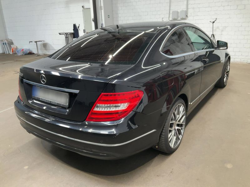 Mercedes-Benz C-Klasse C 180 CGI BlueEfficiency 2012 – снимка 8