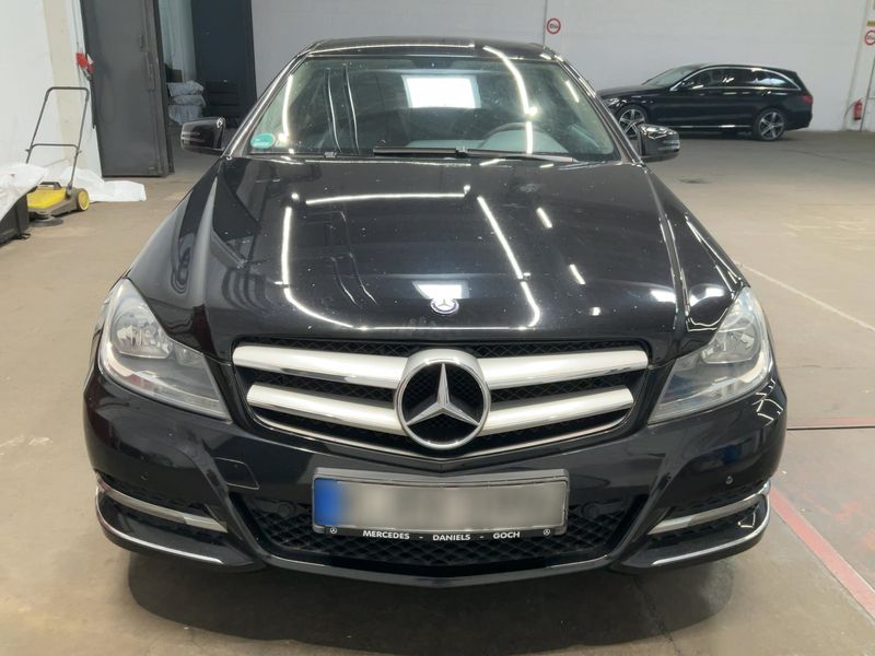 Mercedes-Benz C-Klasse C 180 CGI BlueEfficiency 2012 – снимка 14
