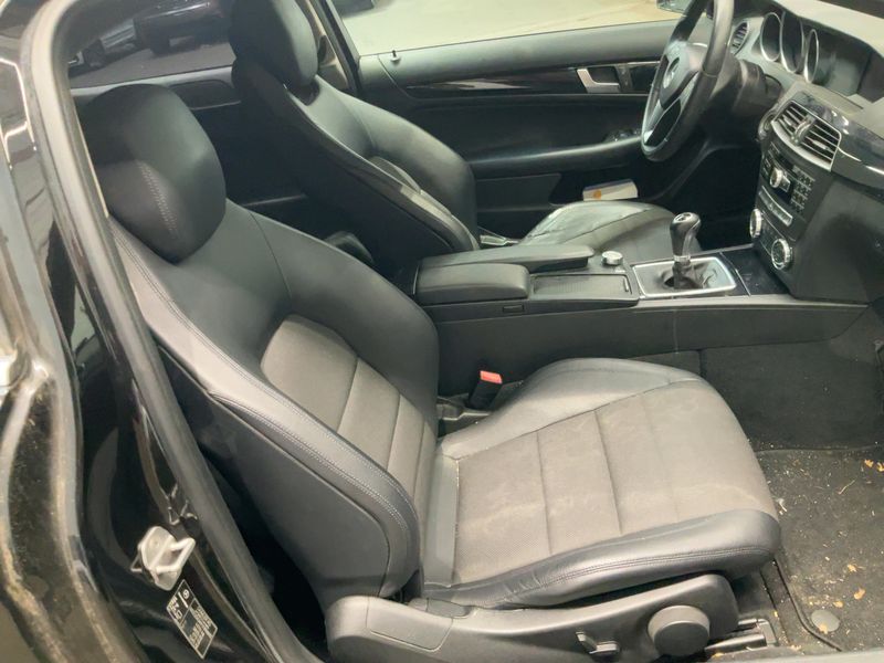 Mercedes-Benz C-Klasse C 180 CGI BlueEfficiency 2012 – снимка 16