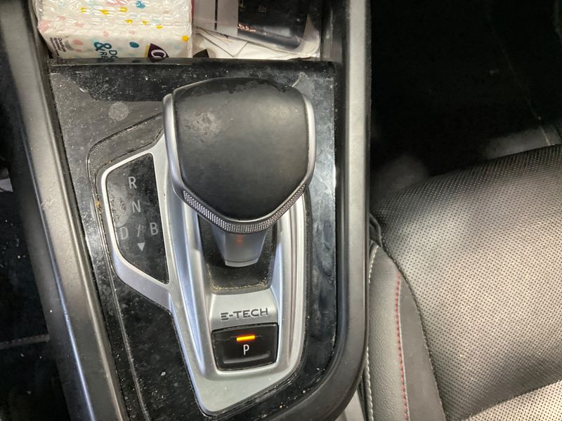 Renault Arkana 1.6 Hybrid E-Tech R.S. Line 2022 – снимка 33