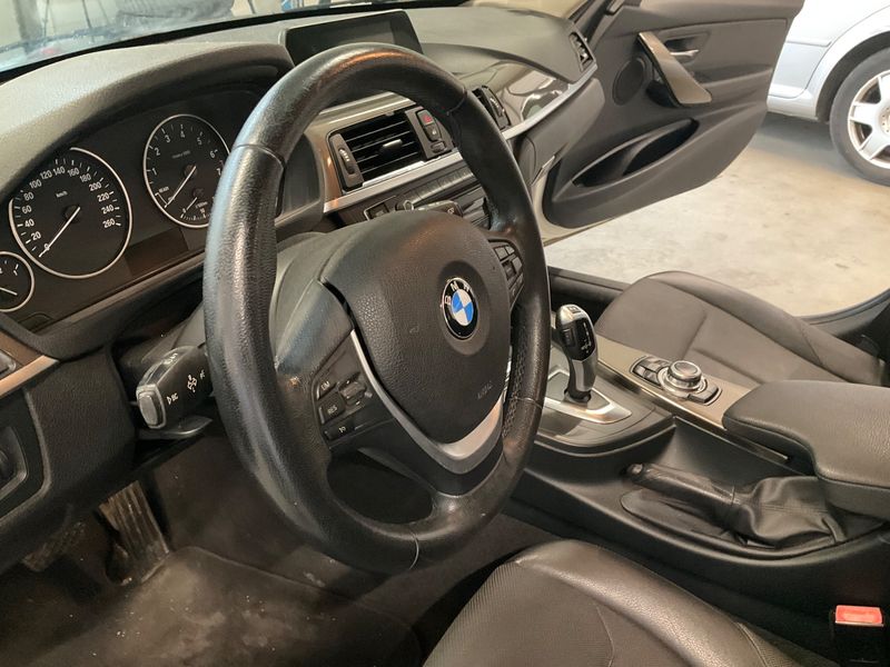 BMW 3er 316i 2014 – снимка 24