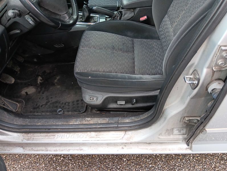 Peugeot 407 2.0 HDi Exclusiv 2009 – снимка 19