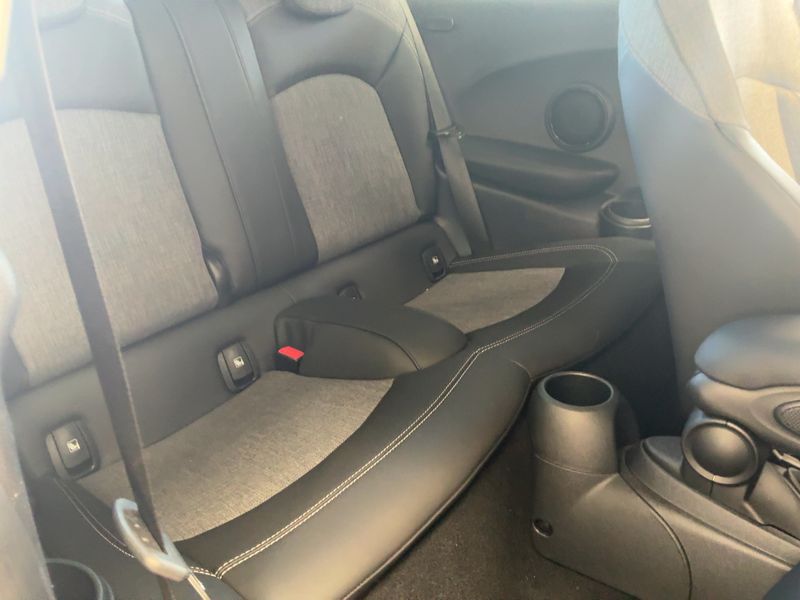 MINI Cooper Classic Trim 2023 – снимка 19