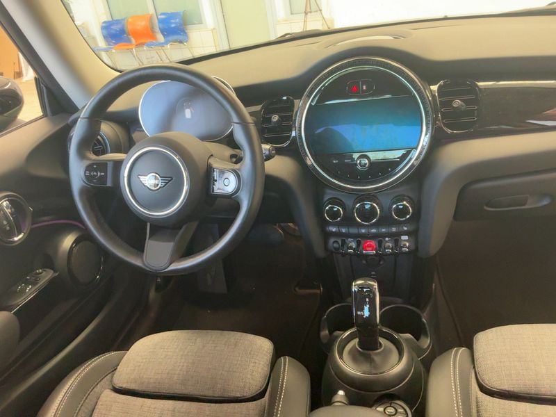 MINI Cooper Classic Trim 2023 – снимка 17