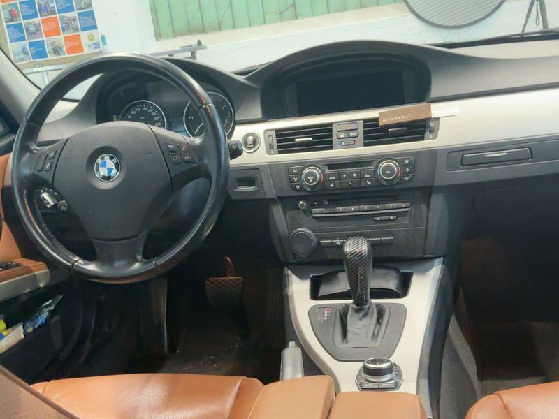 BMW 3er 325d 2011 – снимка 18