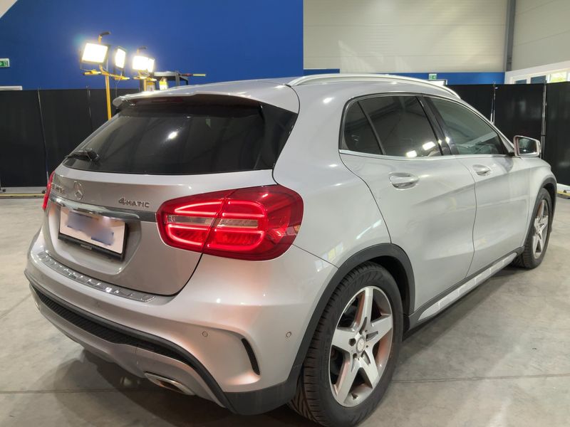 Mercedes-Benz GLA-Klasse GLA 220 d 4Matic AMG Line 2017 – снимка 8
