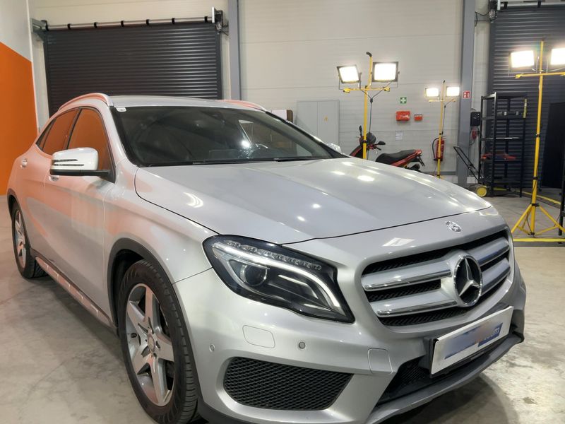 Mercedes-Benz GLA-Klasse GLA 220 d 4Matic AMG Line 2017 – снимка 12