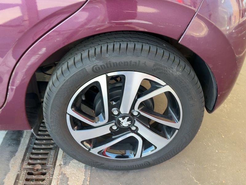 Peugeot 108 1.0 VTi Allure 2018 – снимка 5