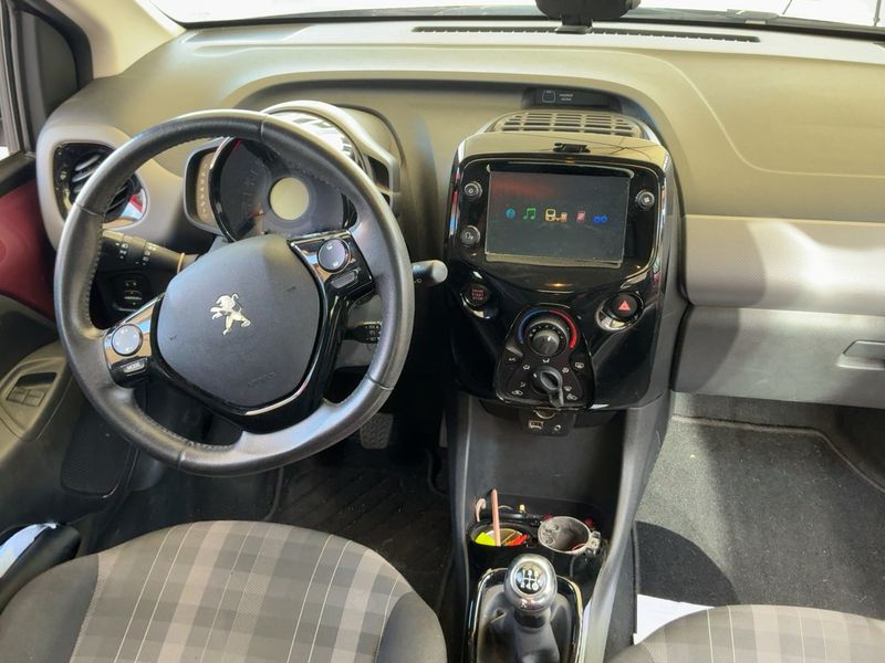 Peugeot 108 1.0 VTi Allure 2018 – снимка 17