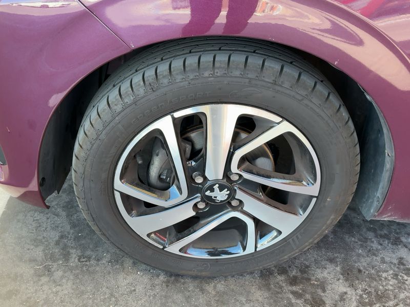Peugeot 108 1.0 VTi Allure 2018 – снимка 3