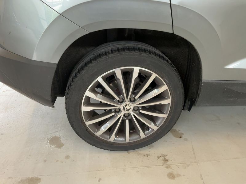 Skoda Karoq 1.6 TDI Executive 2020 – снимка 9