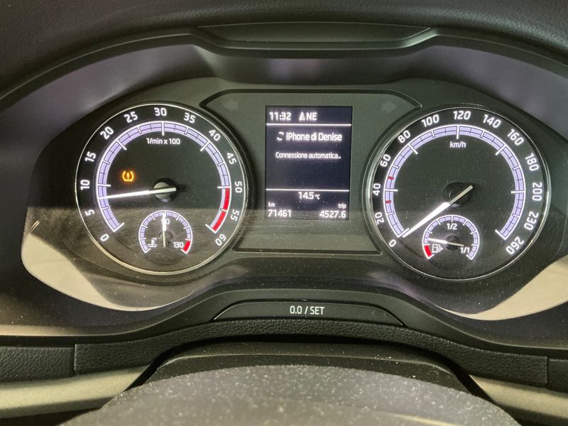 Skoda Karoq 1.6 TDI Executive 2020 – снимка 18