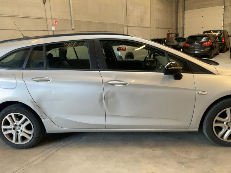 Opel Astra 1.2 Turbo Edition Start/Stop 2021 – снимка 10