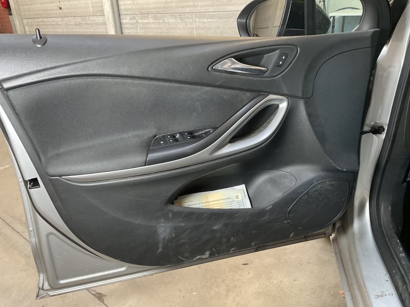 Opel Astra 1.2 Turbo Edition Start/Stop 2021 – снимка 32