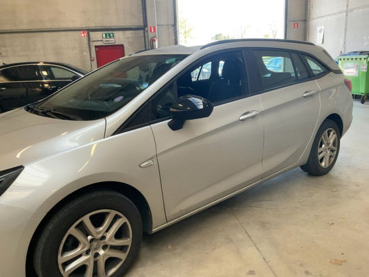 Opel Astra 1.2 Turbo Edition Start/Stop 2021 – снимка 2