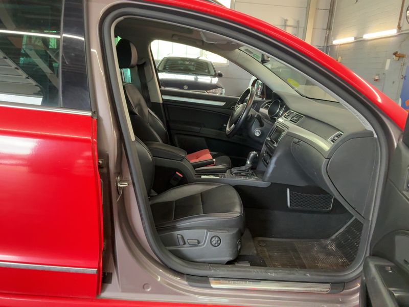 Skoda Superb 3.6 V6 FSI Elegance 4x4 2014 – снимка 17