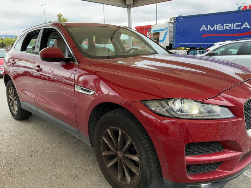 Jaguar F-Pace 20d Prestige 2018 – снимка 12