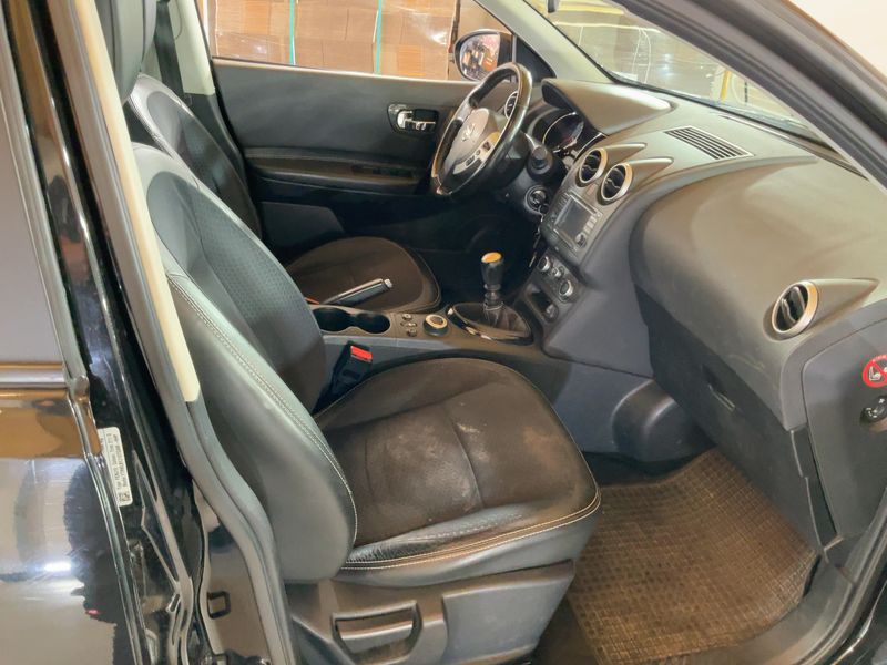 Nissan Qashqai 1.6 dCi 360 4x4 2014 – снимка 17