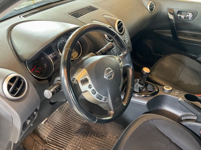 Nissan Qashqai 1.6 dCi 360 4x4 2014 – снимка 29