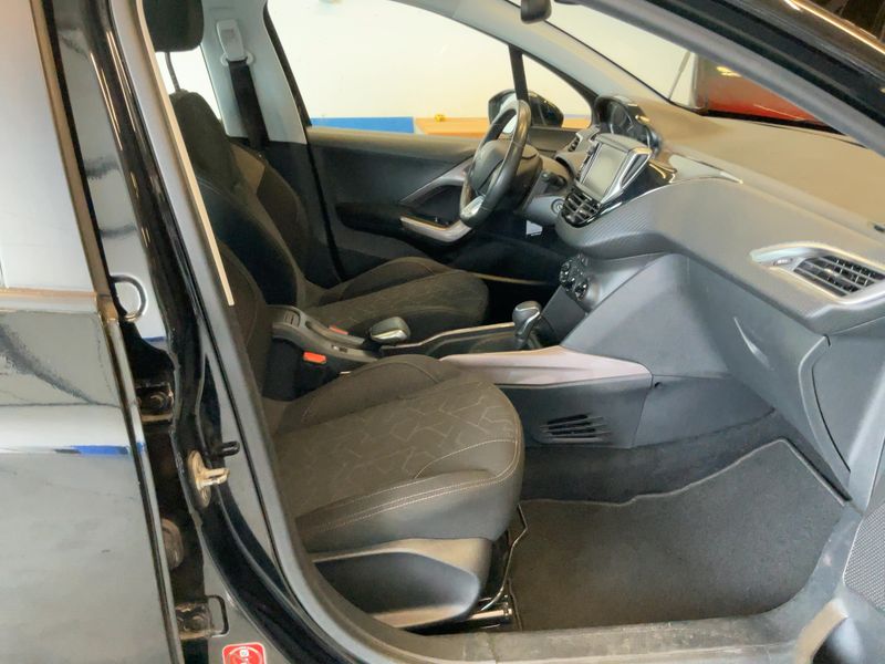 Peugeot 2008 1.2 PureTech Active 2016 – снимка 16