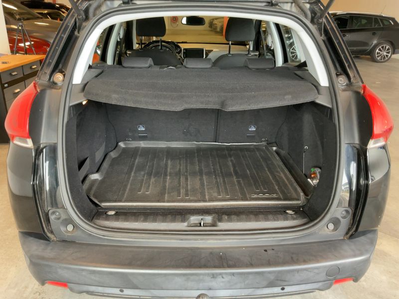 Peugeot 2008 1.2 PureTech Active 2016 – снимка 15