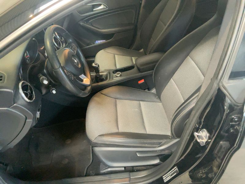 Mercedes-Benz CLA-Klasse CLA 180 d Shooting Brake 2018 – снимка 16