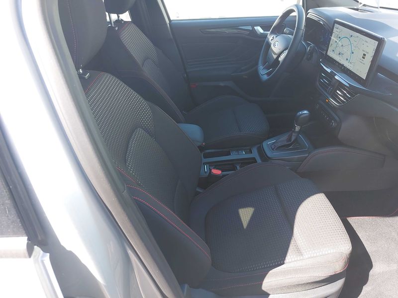 Ford Focus 1.0 EcoBoost Mild-Hybrid ST-Line X 2024 – снимка 10