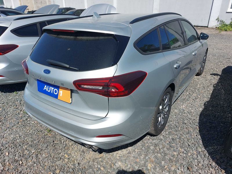 Ford Focus 1.0 EcoBoost Mild-Hybrid ST-Line X 2024 – снимка 5