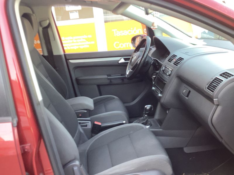 Volkswagen Touran 1.6 TDI Advance 2010 – снимка 11
