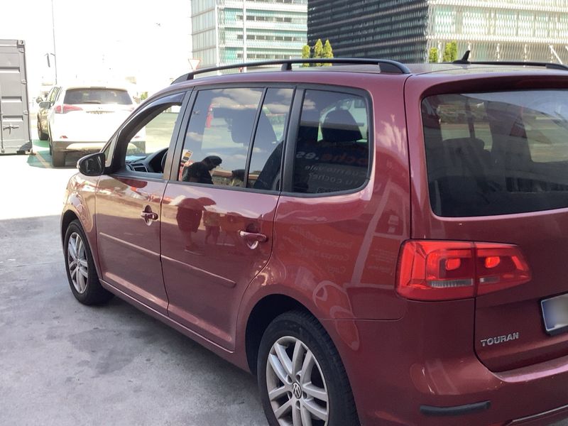 Volkswagen Touran 1.6 TDI Advance 2010 – снимка 3