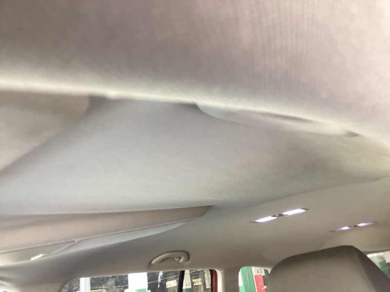 Volkswagen Touran 1.6 TDI Advance 2010 – снимка на щета