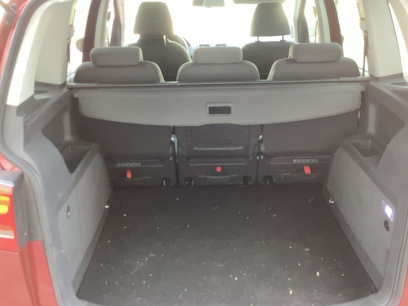 Volkswagen Touran 1.6 TDI Advance 2010 – снимка 10