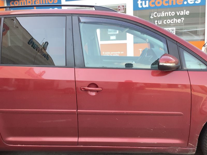 Volkswagen Touran 1.6 TDI Advance 2010 – снимка 7