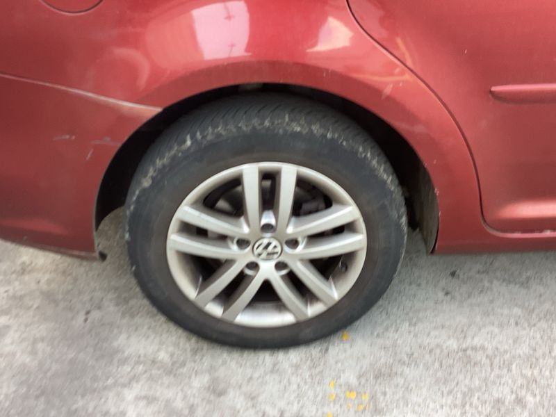 Volkswagen Touran 1.6 TDI Advance 2010 – снимка 19