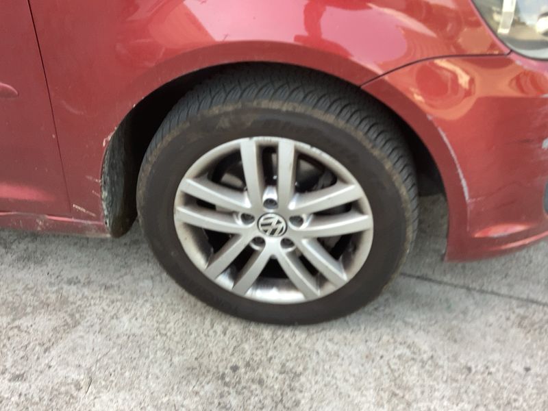 Volkswagen Touran 1.6 TDI Advance 2010 – снимка 20