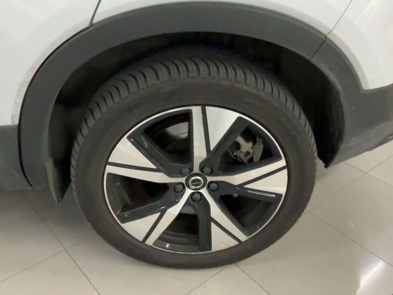 Volvo XC40 P8 electric drive 300 kW R-Design Pure AWD 2021 – снимка 5