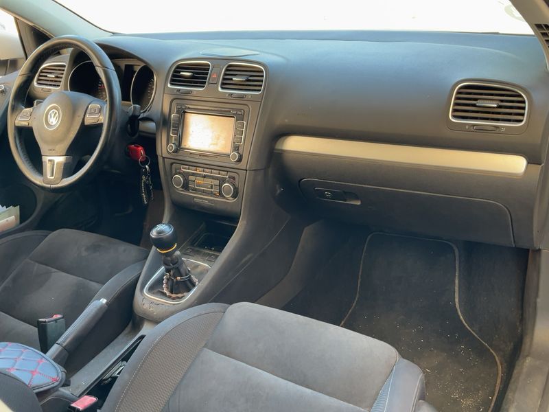 Volkswagen Golf VI 1.6 TDI Sport 2009 – снимка 12