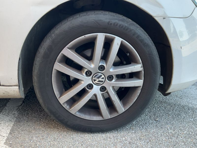 Volkswagen Golf VI 1.6 TDI Sport 2009 – снимка 20