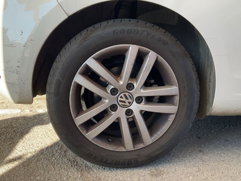 Volkswagen Golf VI 1.6 TDI Sport 2009 – снимка 19