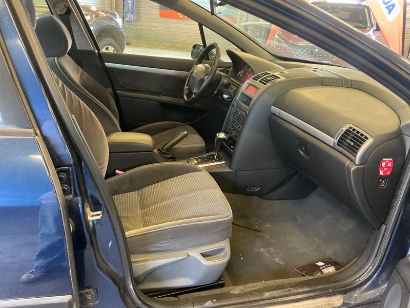 Peugeot 407 2.0 HDi ST Confort 2006 – снимка 3