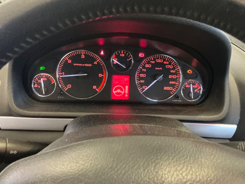 Peugeot 407 2.0 HDi ST Confort 2006 – снимка 4